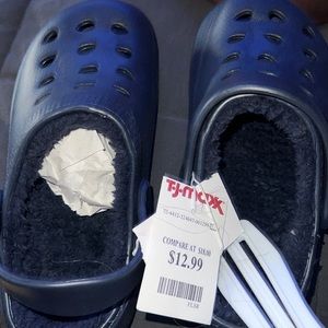 Kids faux fur crocks navy blue size 1/2